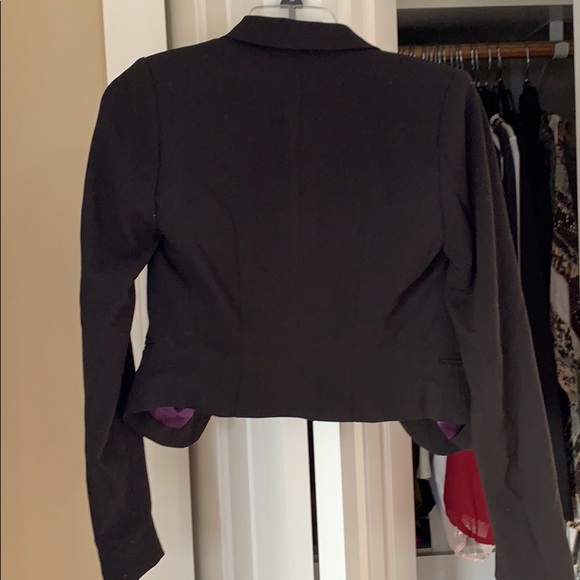 Blazer - Picture 4 of 4